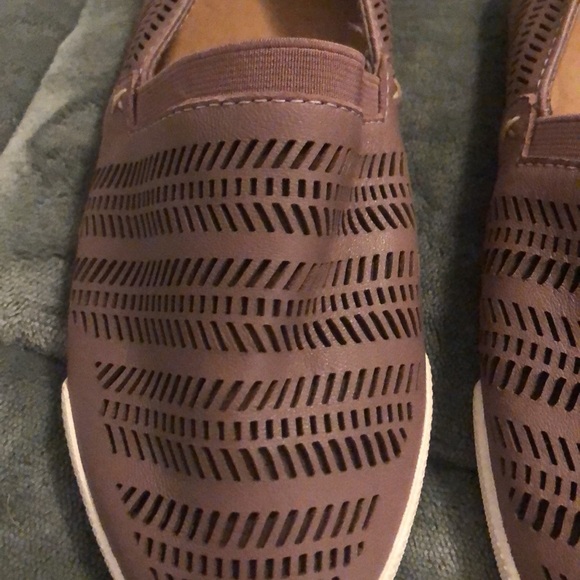 NWOT Frye Mauve Slip on Shoe - Picture 3 of 7